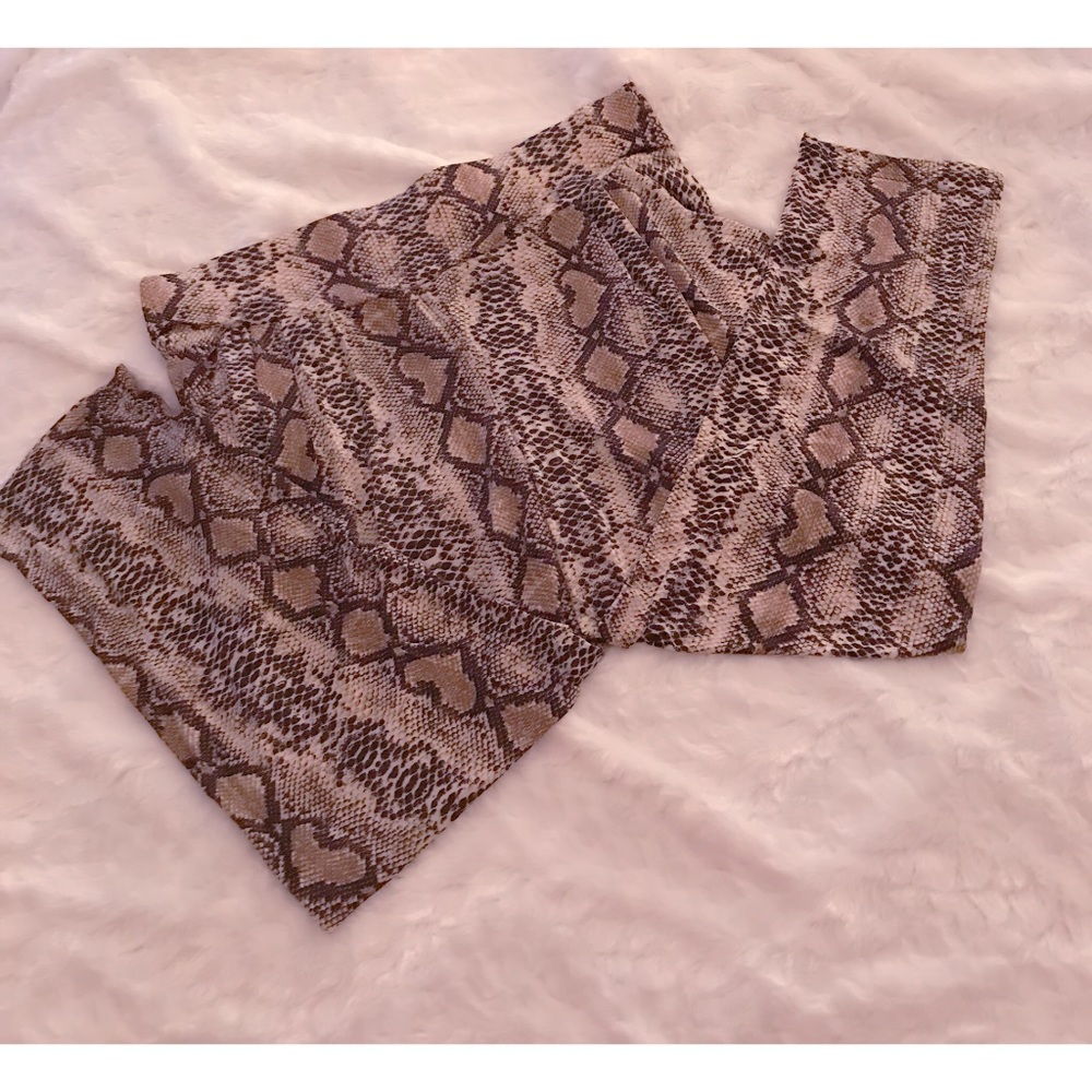 $⬇️ Snake Print Kurvy Fit Pants - Picture 4 of 8
